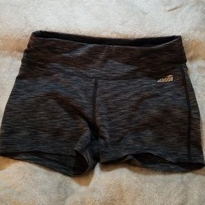 Avia Shorts